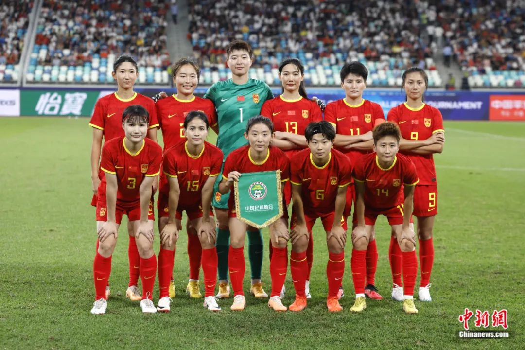 中国女足队员实力超群，获胜喜人